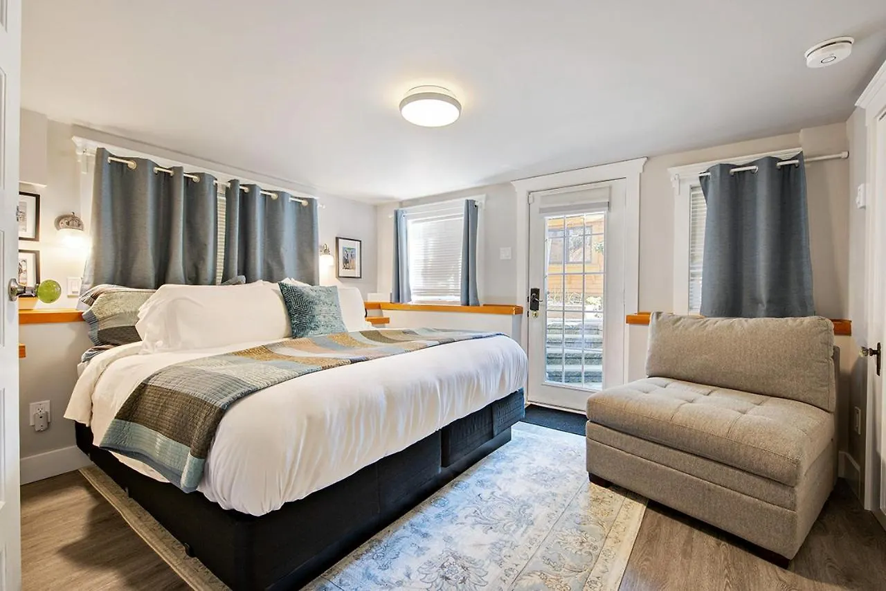 The Ivy On Parker Guest House Vancouver